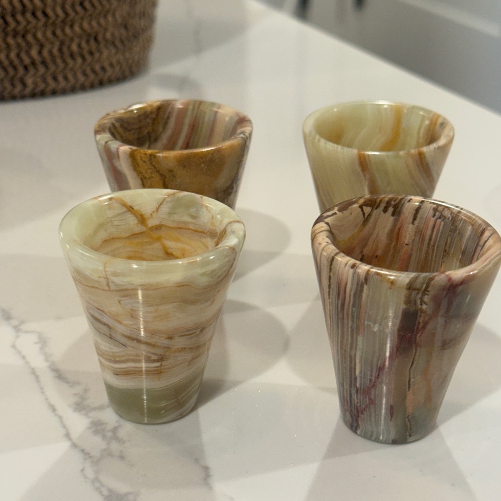 NWOT Set of 4 Green Onyx Shotglasses - Picture 4 of 7